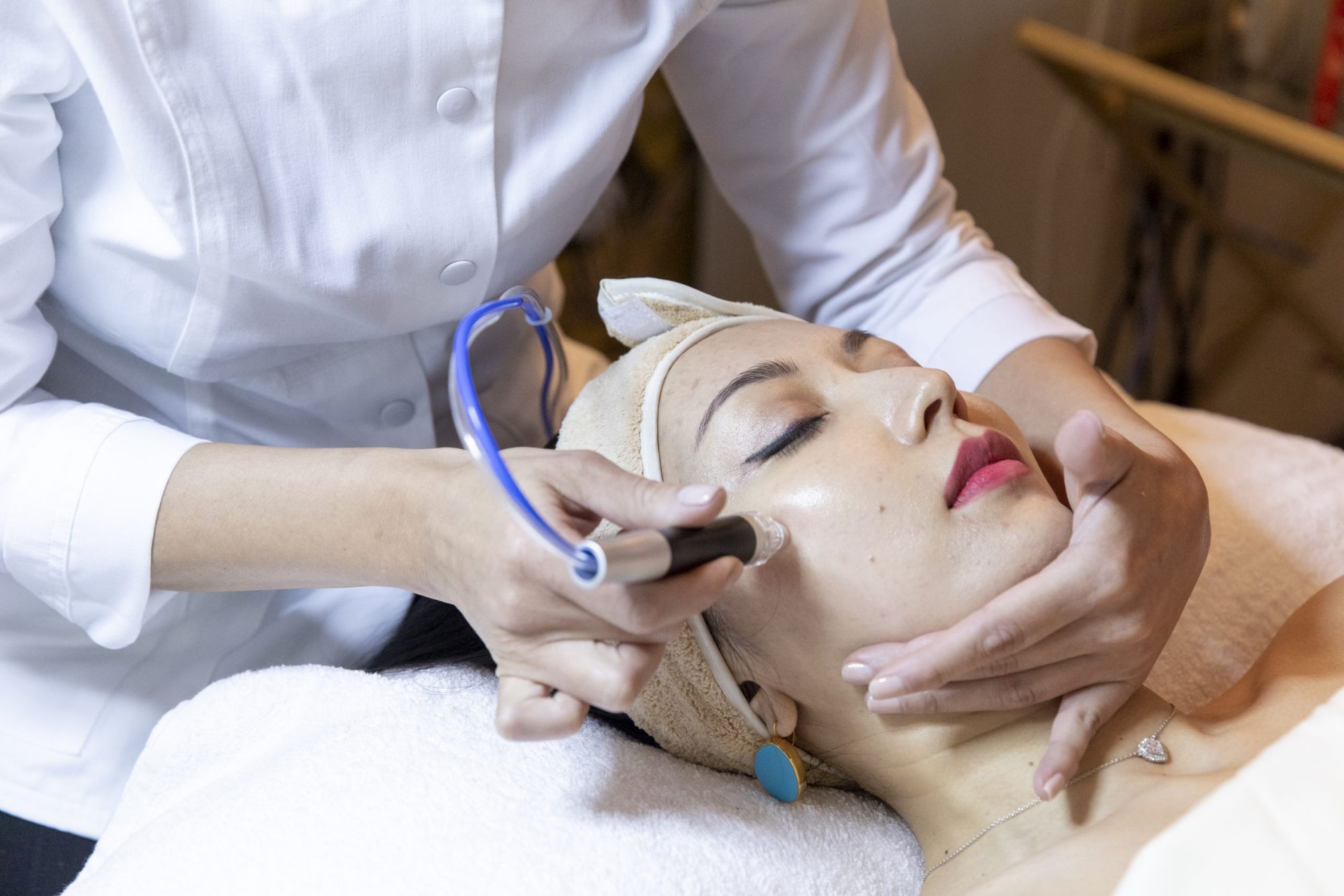 Hydrating facial treatment