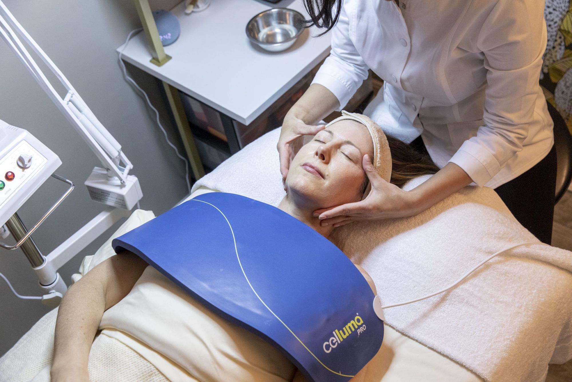 LED light therapy during a facial